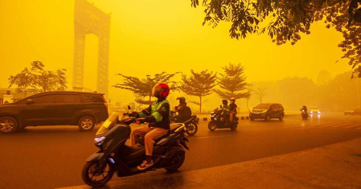 Indonesia Uji Teknologi Ais Kering Untuk Atasi Jerebu di Palembang