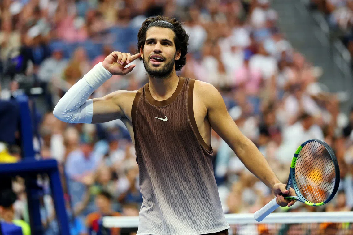 Alcaraz adjusts attire after U.S. Open tank top controversy