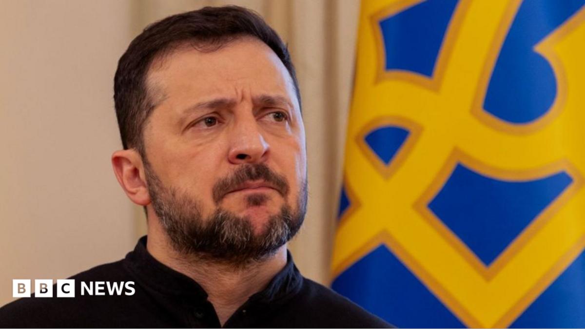 Zelensky urges airlines to shun Russian airspace amid escalated drone campaign