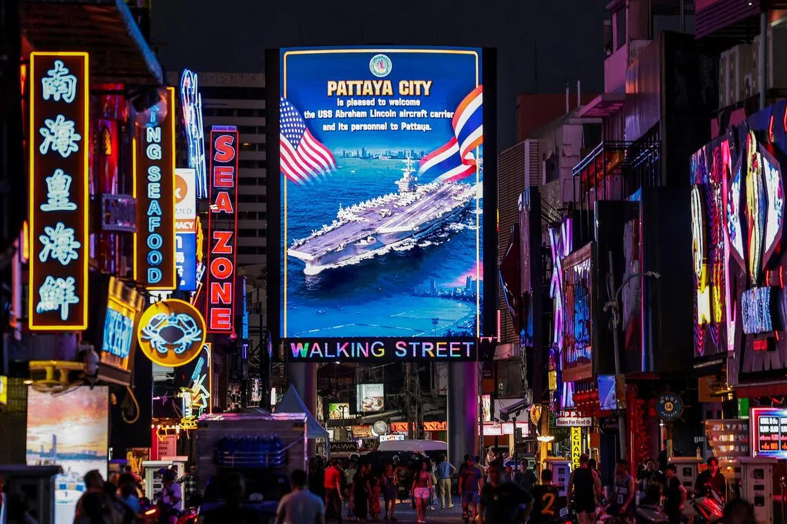 USS Abraham Lincoln departs Thailand following five-day port visit
