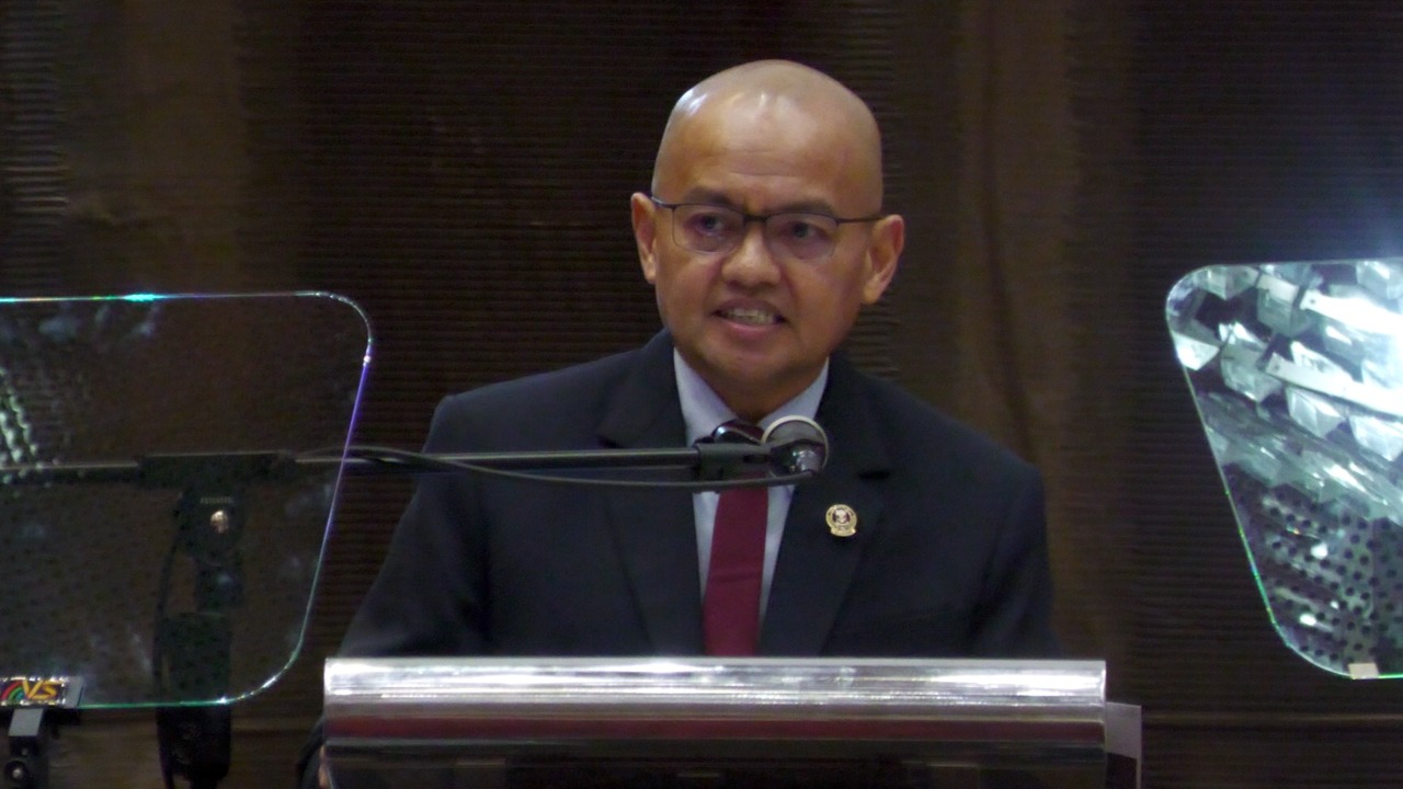 Leonen vows to tackle corruption, clear court backlogs if named chief justice