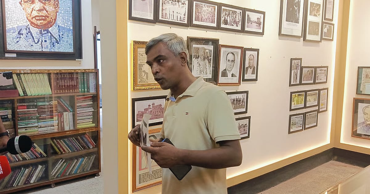 ঢাকা বিশ্ববিদ্যালয়ের ছাত্র জিন্নাহর ছবি অপসারণ করেছেন