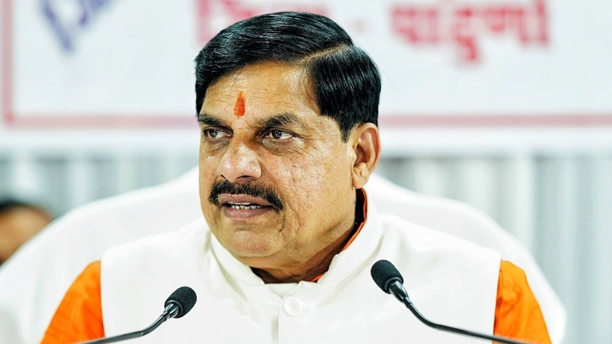 Madhya Pradesh CM accuses Congress of silence on pilot's bravery