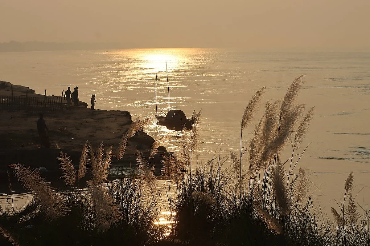 Late Autumn Transforms Bangladesh Landscape With Misty Mornings, Rural Beauty