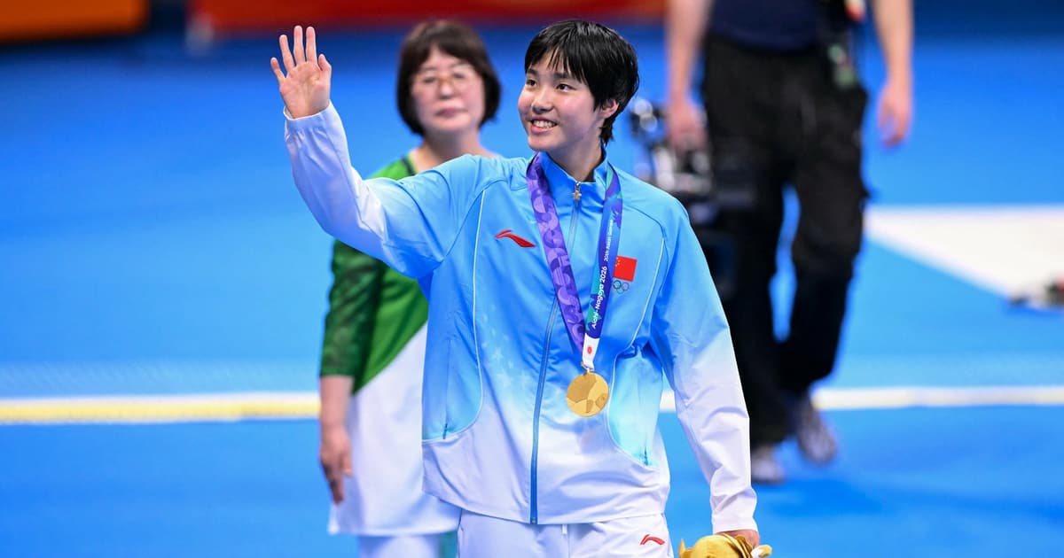 Chinese teen Yu Zidi claims second Asian Games gold in record time