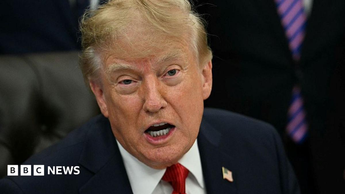 Trump bans CNN, Politico from White House access