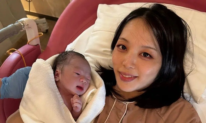 Japanese author's seventh child announcement sparks debate on postpartum depression