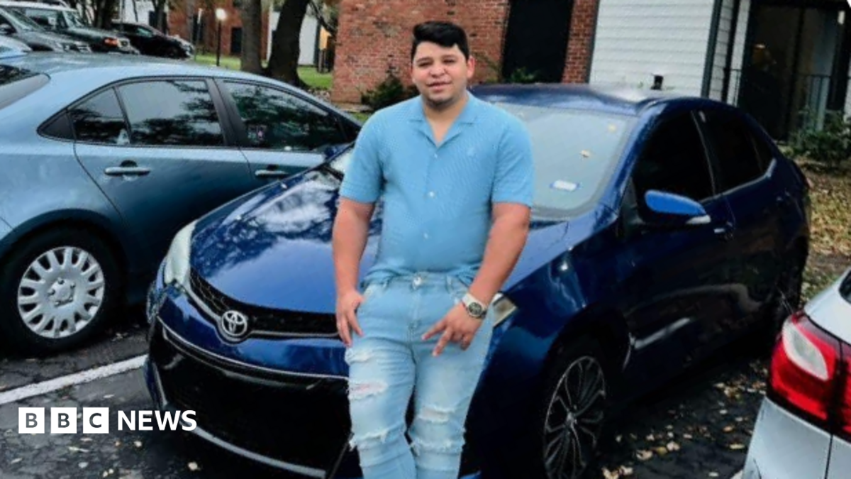 Venezuelan delivery driver shot by US immigration agents, transferred to detention