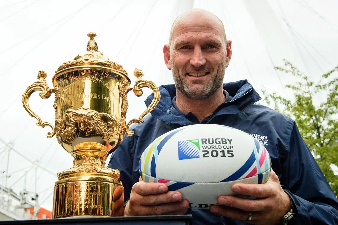 Rugby legend Dallaglio to auction England World Cup medal
