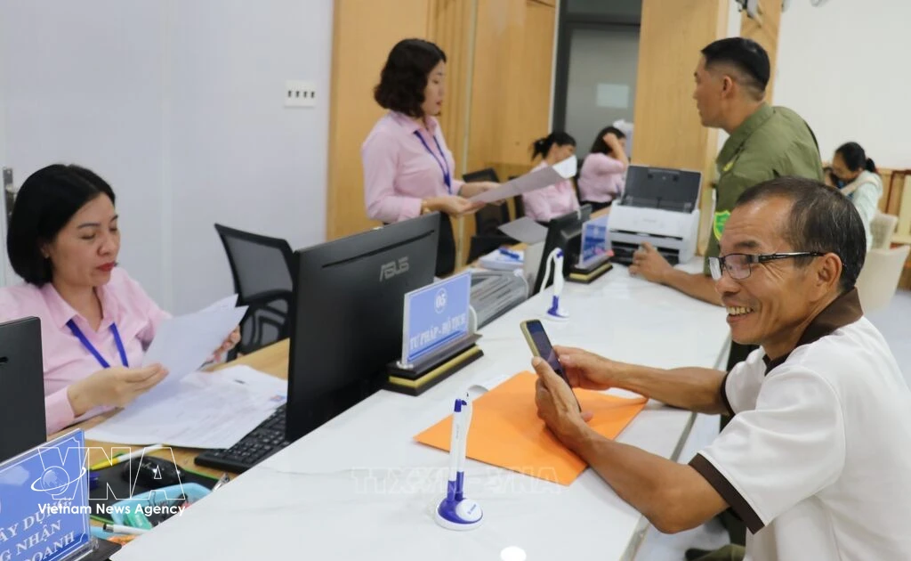 Dong Xoai deploys AI and robots to streamline public services