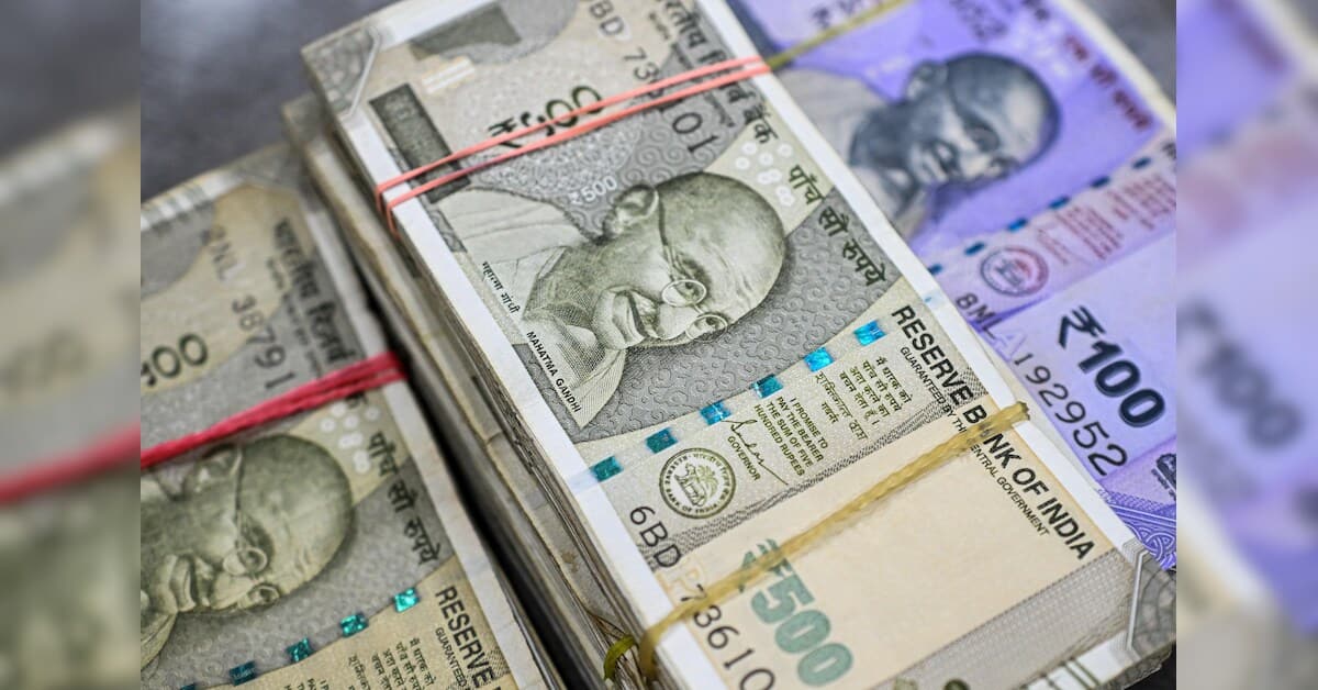 तेल की कीमतों में उछाल से रुपया एक हफ्ते के निचले स्तर पर आया