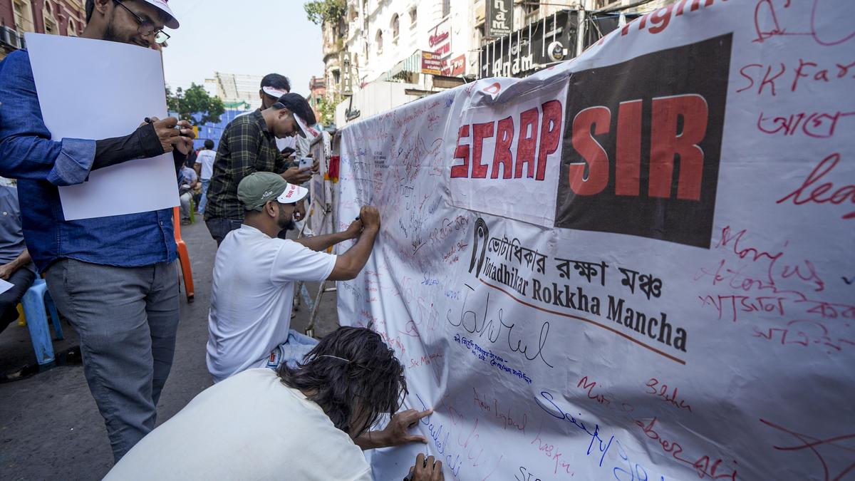 Electoral Commission excludes West Bengal cases from re-enrolment drive