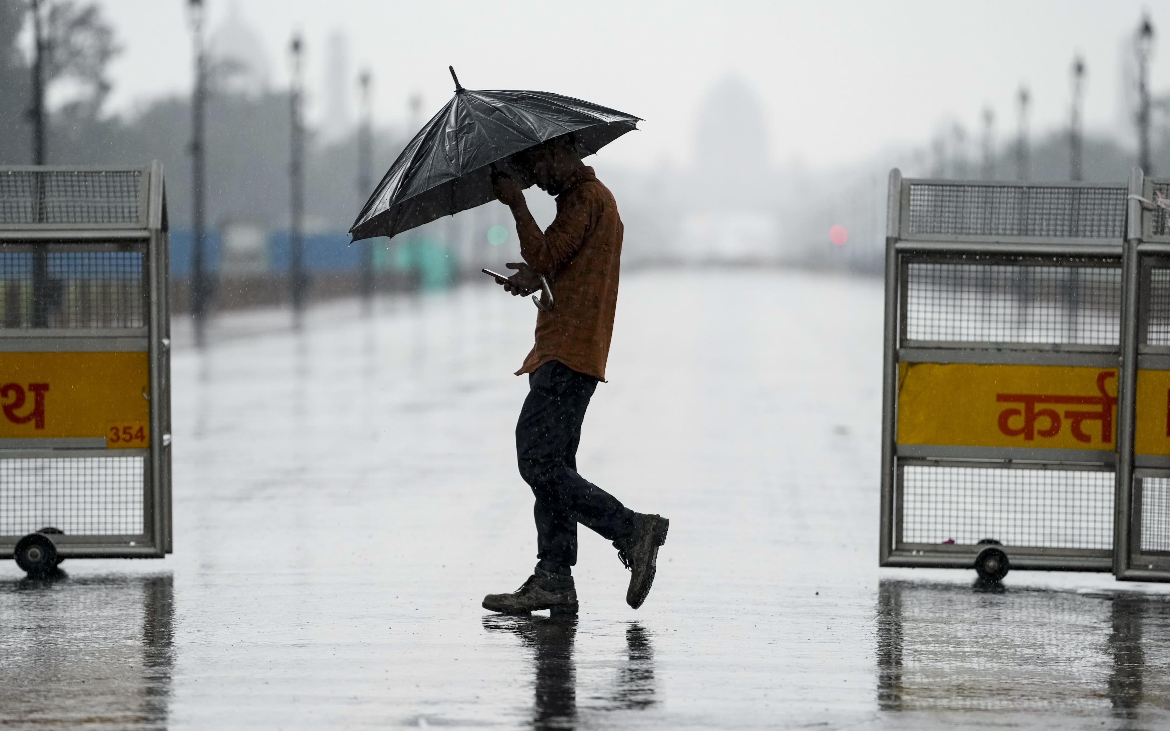Delhi's air quality shows sharp improvement after overnight rainfall