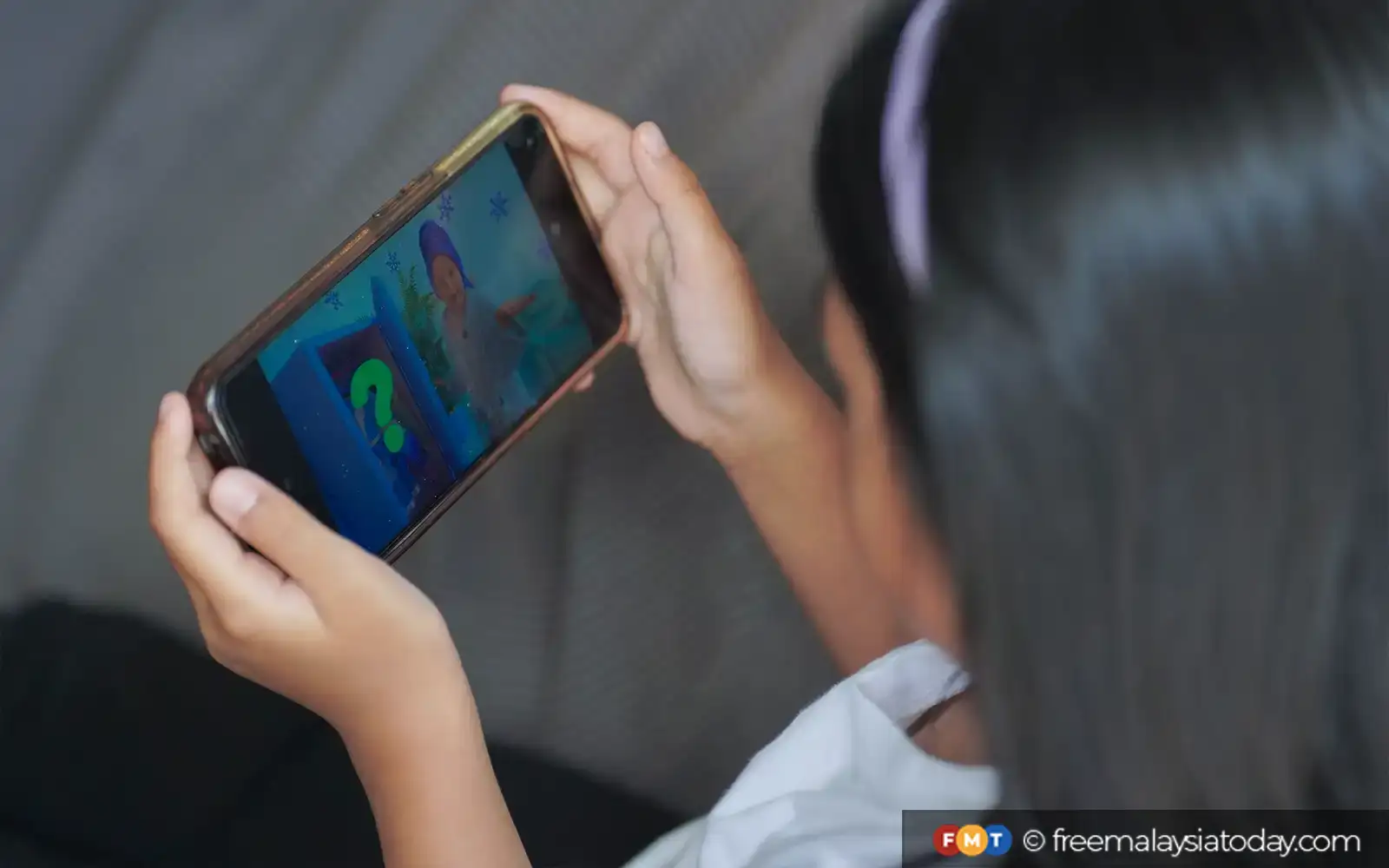 Malaysia negotiates automatic screen time limits for children online