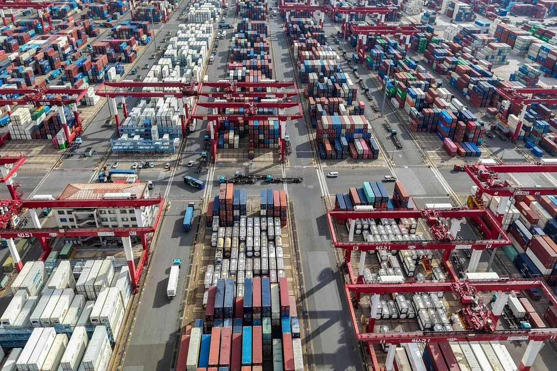 China's August exports surge 25%, bolstering economic momentum