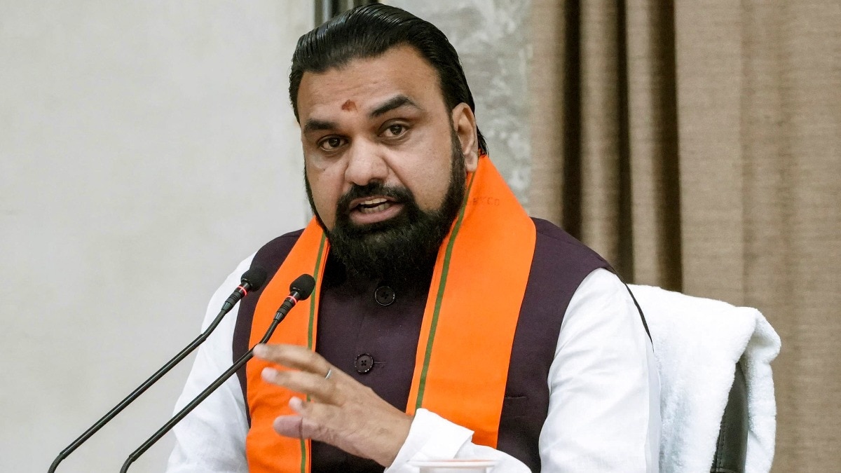 Bihar penalizes five contractors with Rs 73 lakh for school construction delays