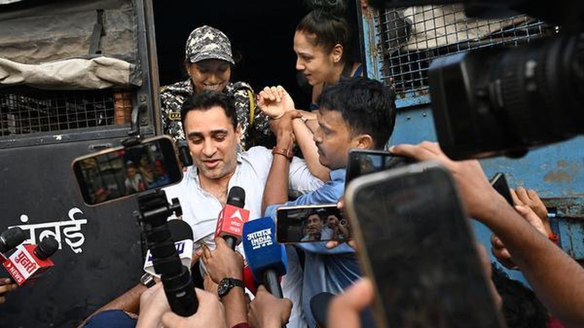Bombay High Court halts Leave India Notice against actor Imran Khan