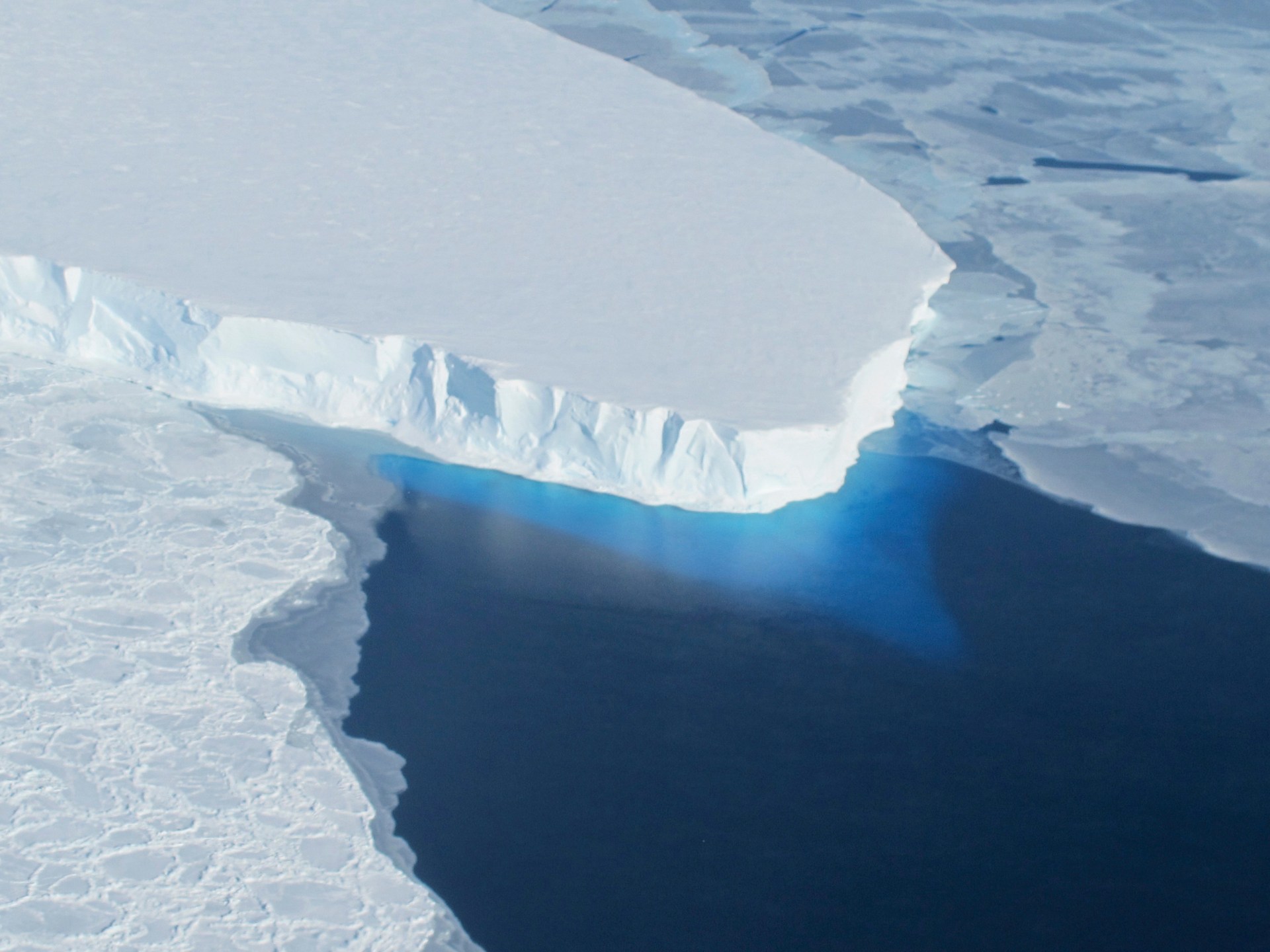 Antarctic glacier losing ice at accelerating pace, scientists warn