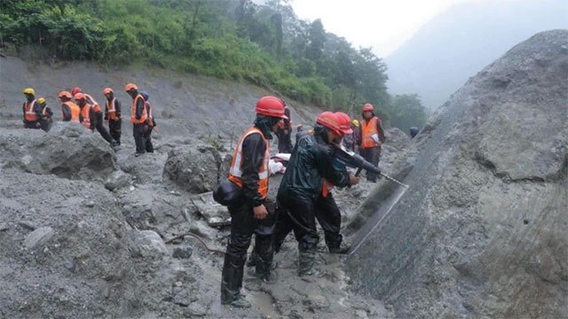 Nepal flood death toll climbs to 734 as disaster spreads