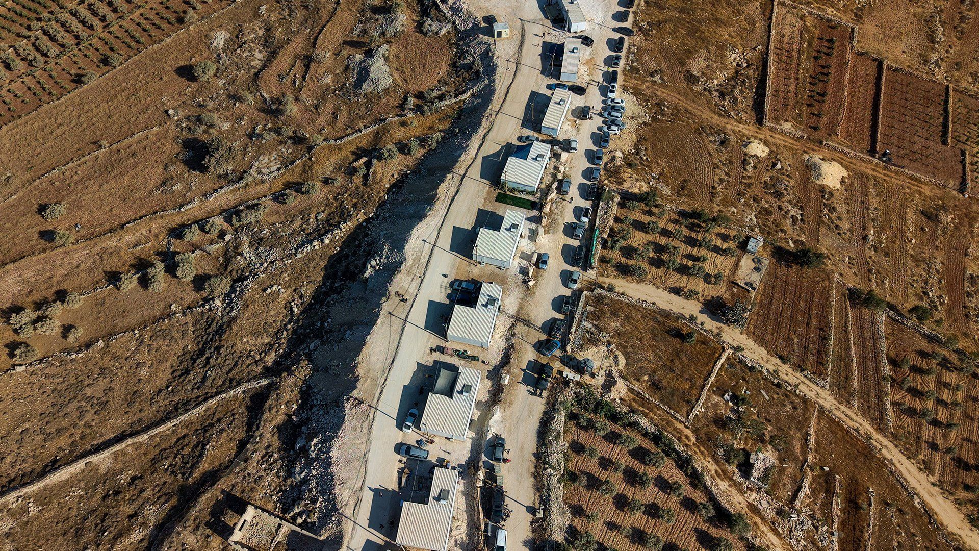 Israel shuts UK consulate in East Jerusalem over settlement goods ban