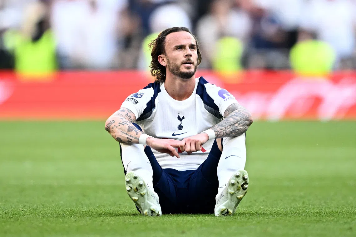 Tottenham's Maddison finds family support during knee injury recovery