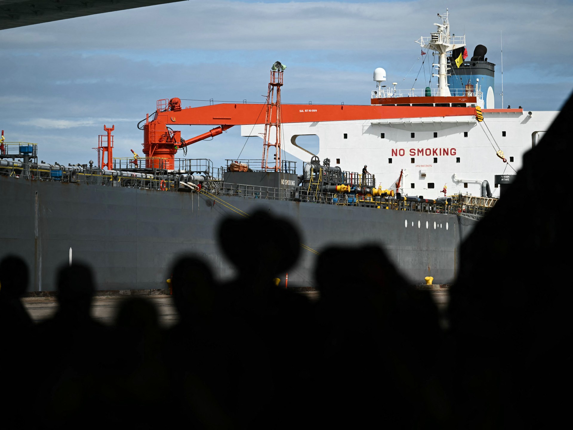Trump highlights Venezuela oil strategy ahead of US midterm elections