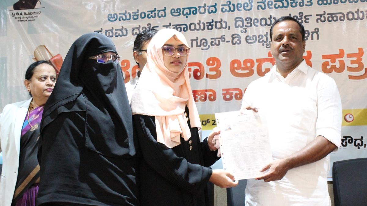 Karnataka health minister grants 51 compassionate appointments