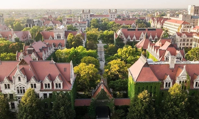 University of Chicago expands AI restrictions to humanities courses