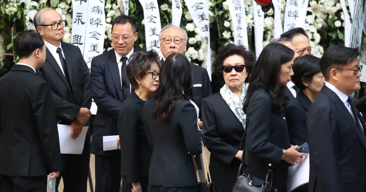 Hong Kong merayu pemimpin bandar pertama pasca-kolonial Tung Chee-hwa