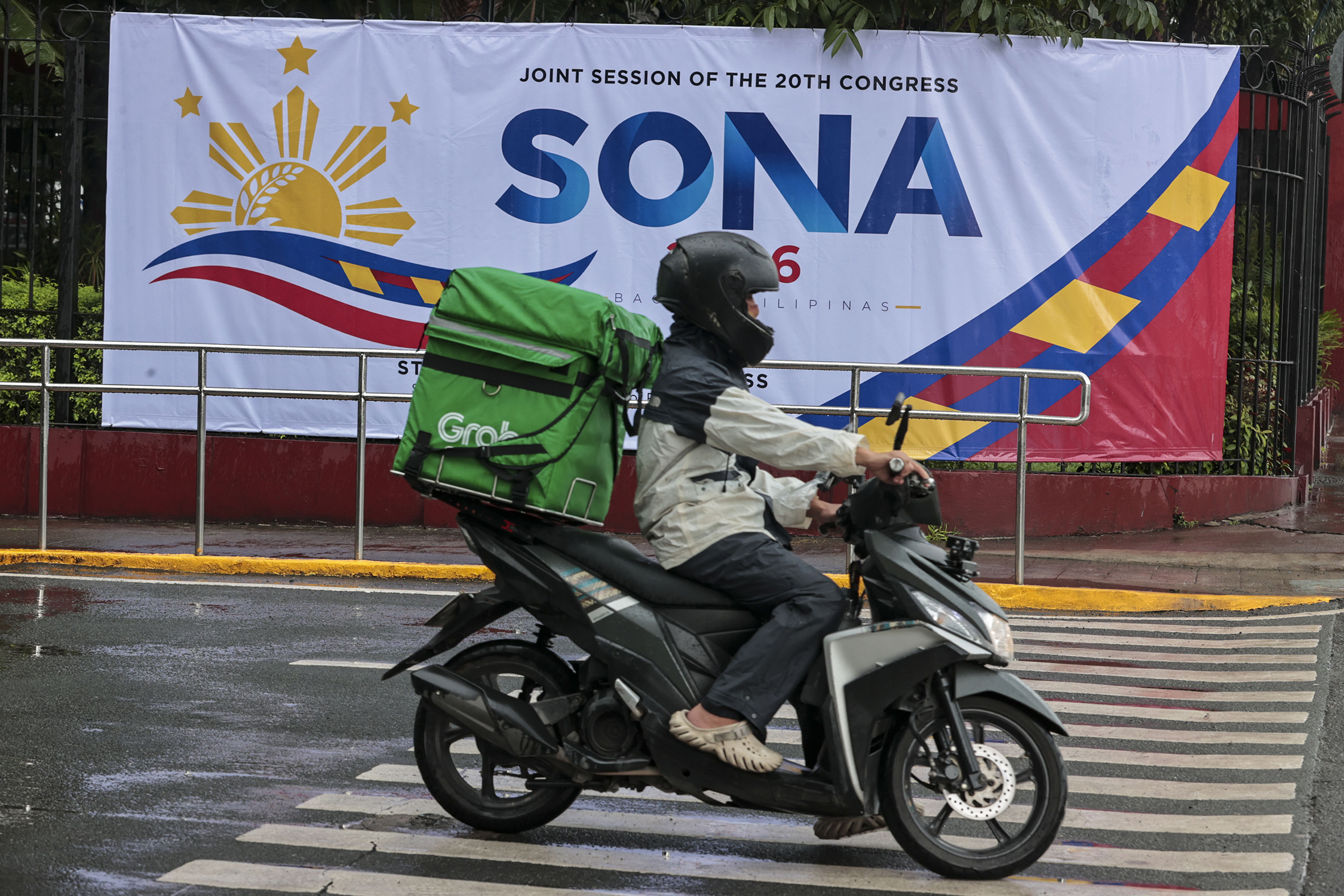 DOLE naglunsad ng safety protocols para sa delivery riders sa matinding init