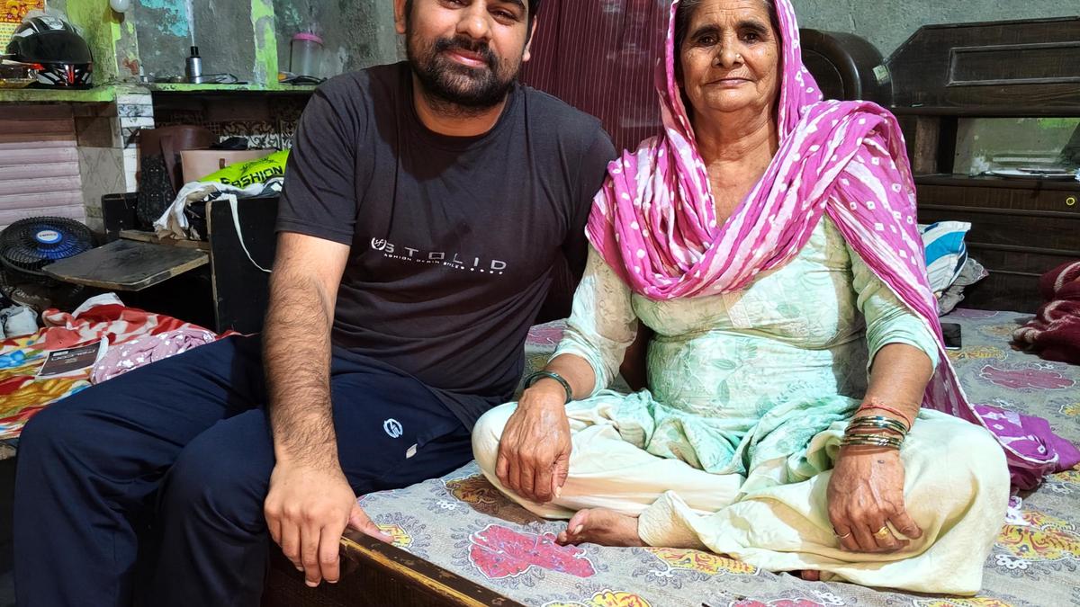 Delhi's Grandmothers Challenge Patriarchy Through Social Media, Fitness