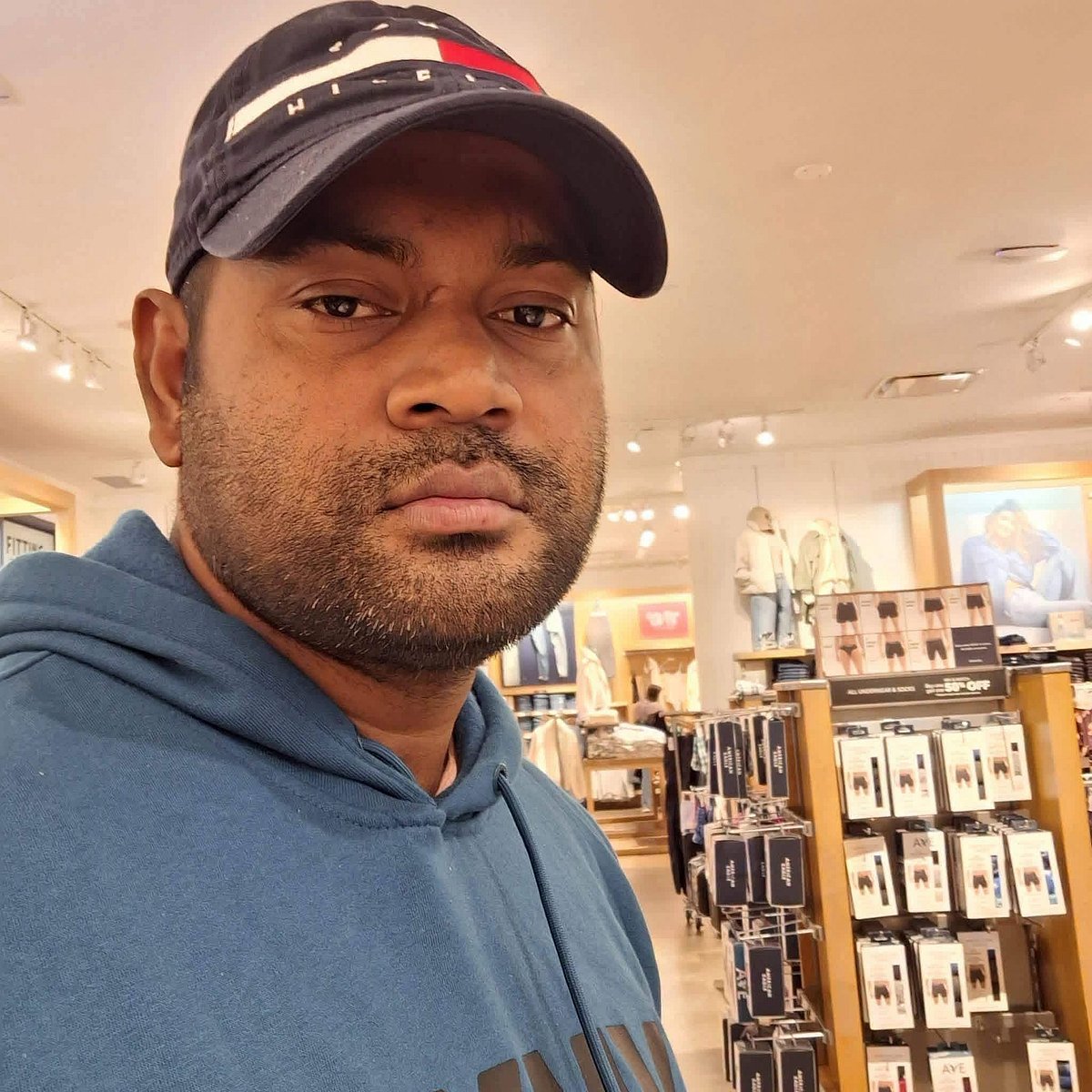 Bangladeshi man shot dead in New York pizza restaurant attack