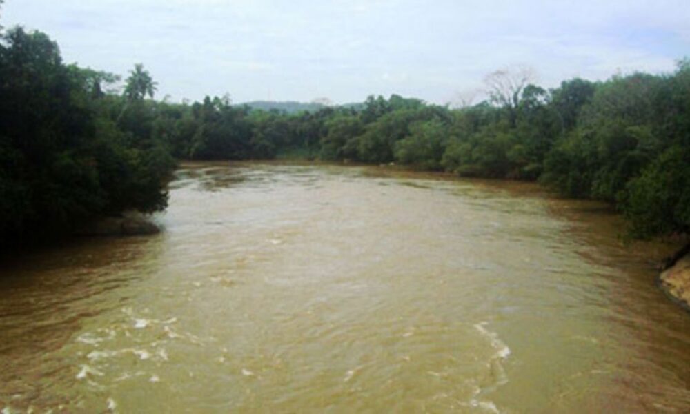 Kalu Ganga water levels surge; residents warned to stay vigilant