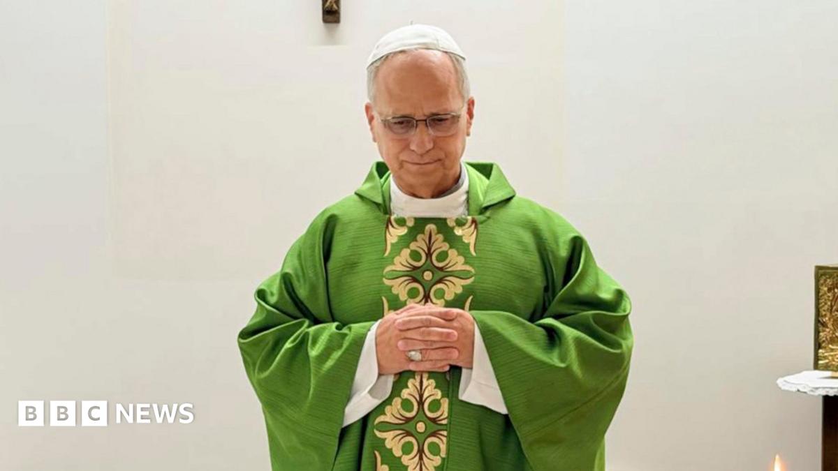 Pope makes first public appearance following surgery and cancer diagnosis