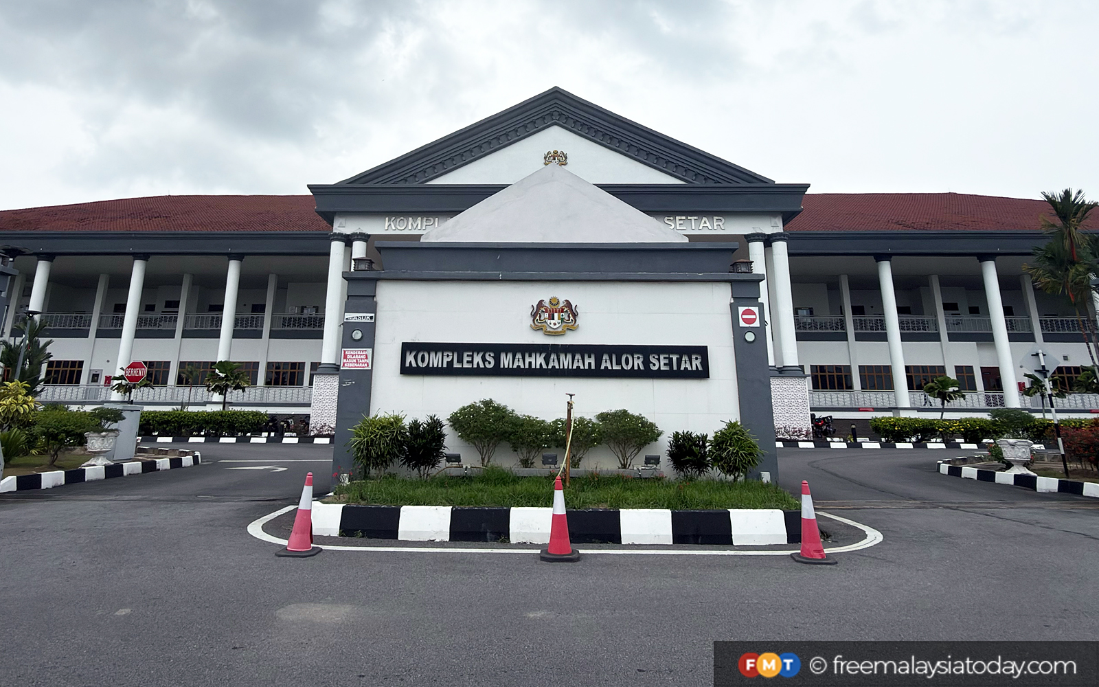 Mahkamah izinkan perceraian, isteri lumpuh terima ganti rugi RM50,000