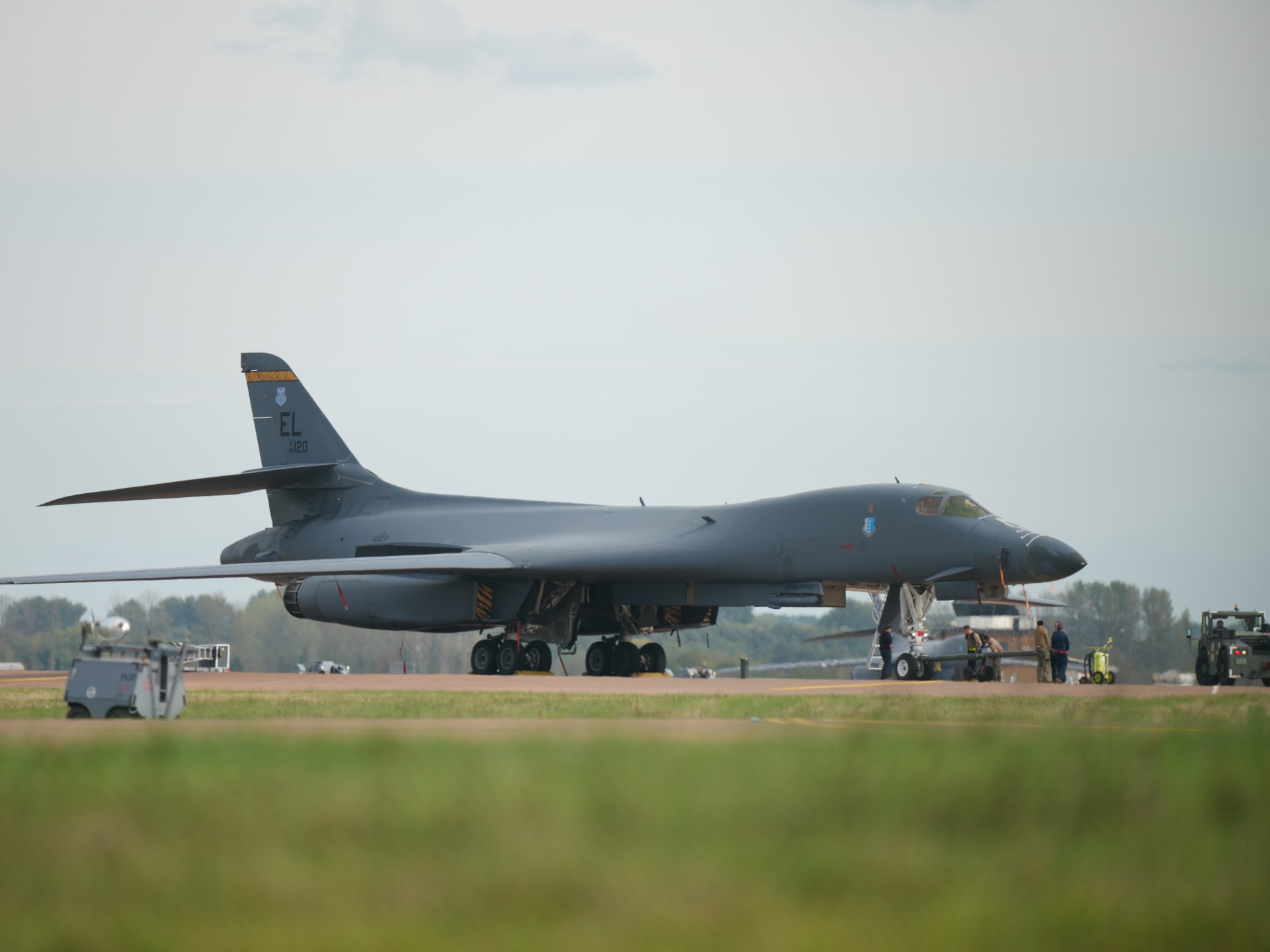 US withdraws B-1 bombers from UK base following security concerns