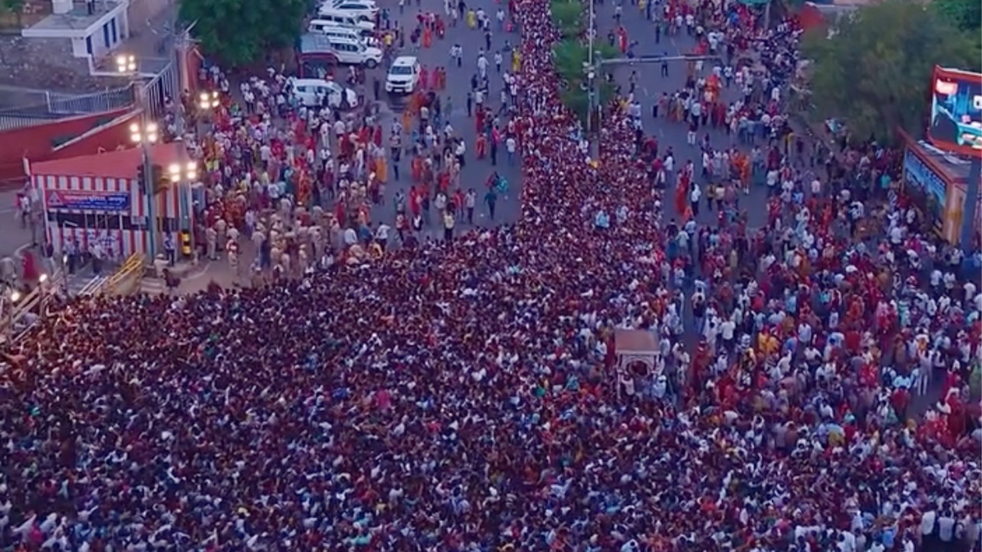 Millions flock to Indian temple for sacred henna ritual