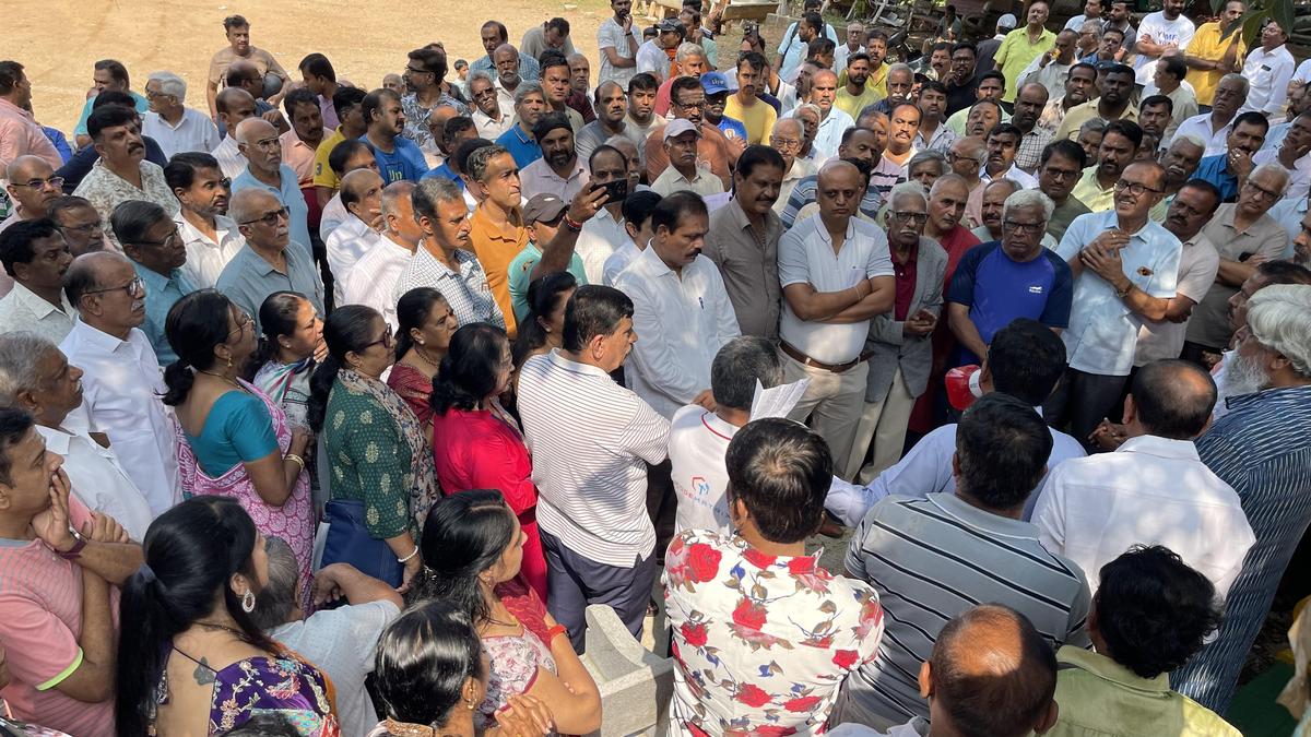 R.R. Nagar residents oppose milk booth construction at community venue