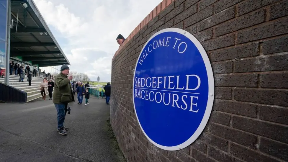 British racecourse fined for transporting injured jockey in horsebox