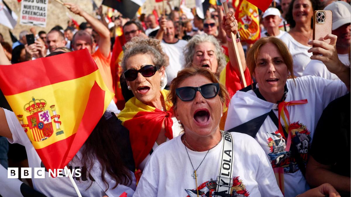 Spanish Opposition Criticizes Sánchez Over Ceuta Migration Policy