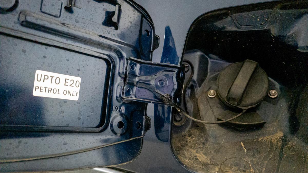 India tightens vehicle emission norms with new E100 fuel regulations