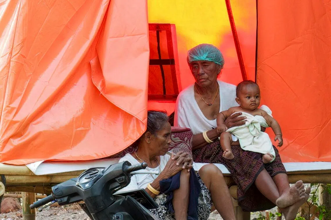 Thousands still displaced weeks after Indonesia earthquake
