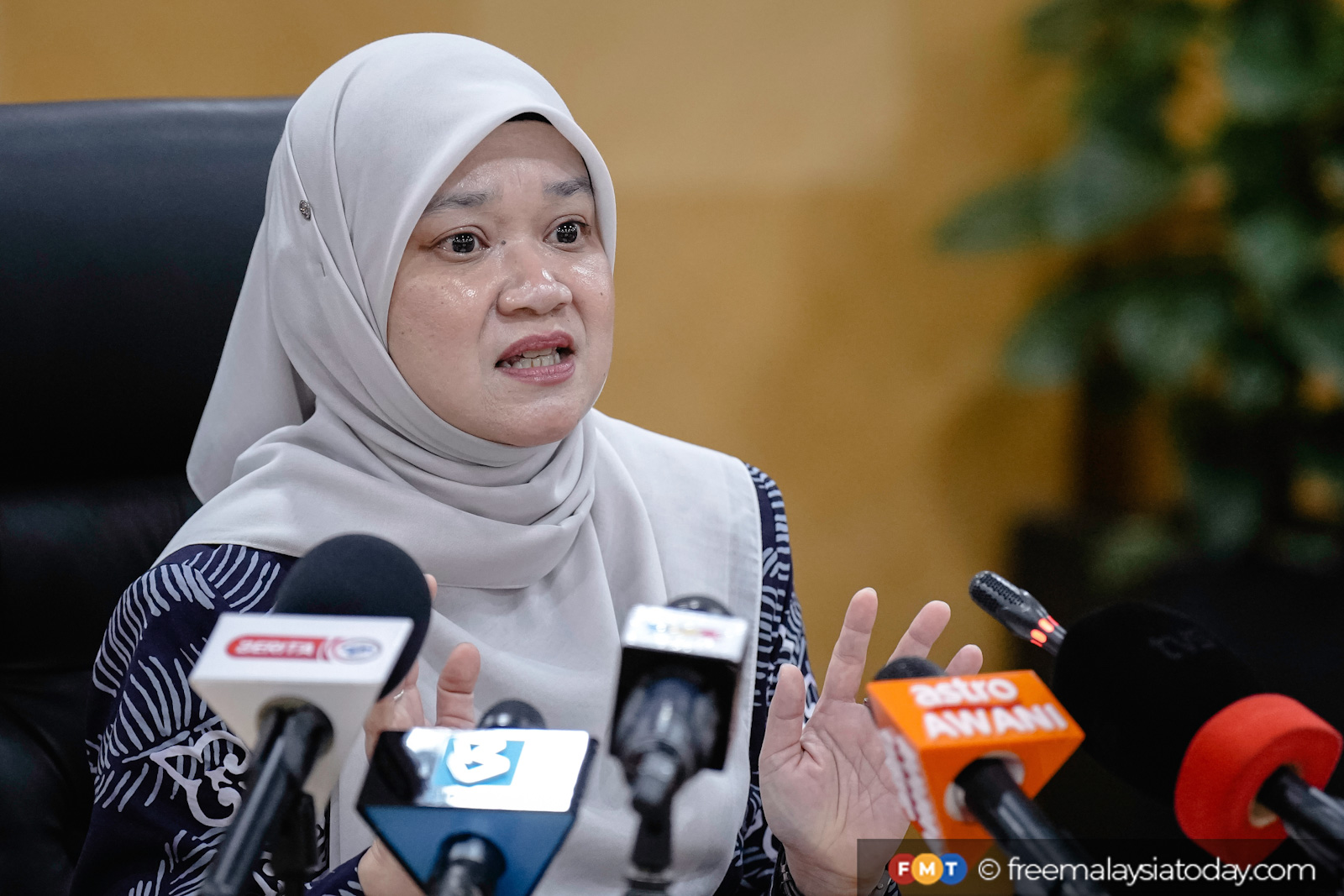 Malaysia's Education Minister Pushes Digital Push for Malay Language