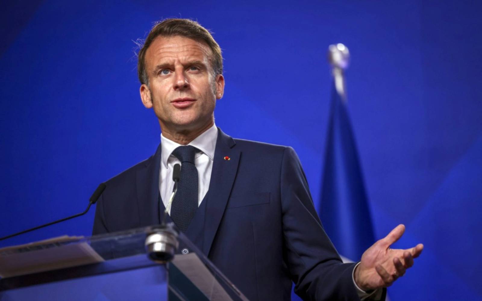 Macron Tuduh Media Sosial Rosakkan Demokrasi Jelang Pilihan Raya