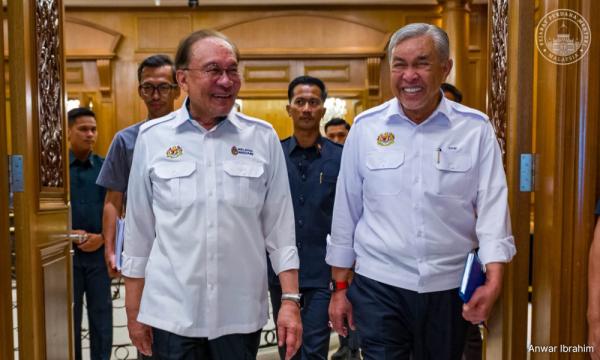 Deputy PM Zahid downplays coalition tensions, affirms stability commitment