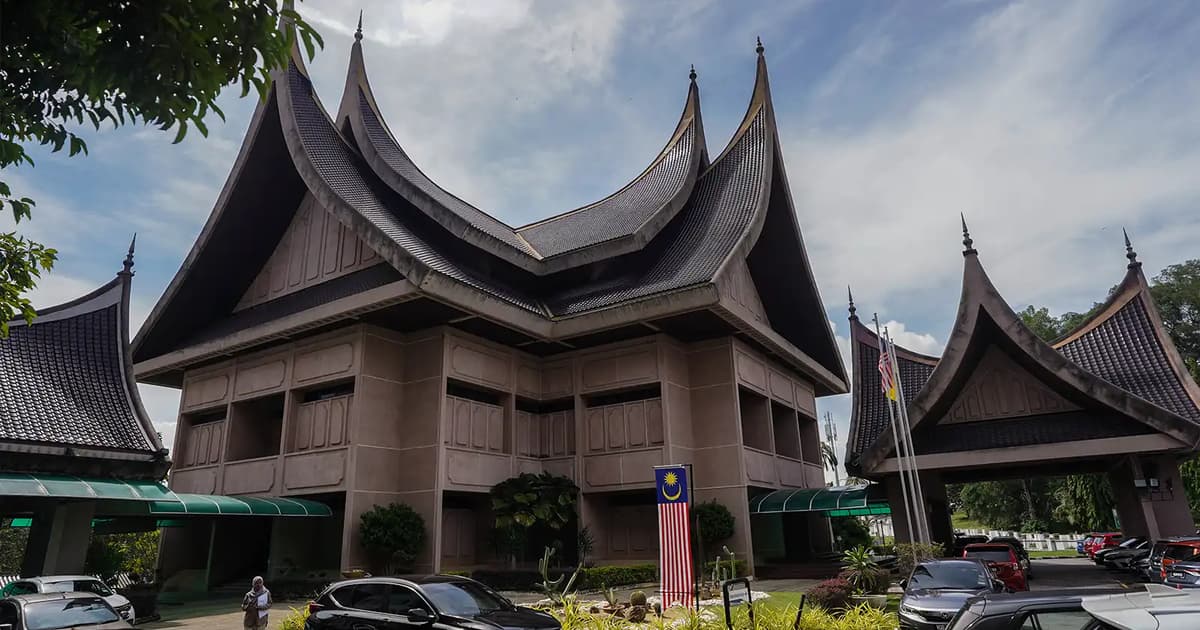 Pejabat Setiausaha Negeri: Pemindahan Tuanku Muhriz Tidak Akan Diterbitkan