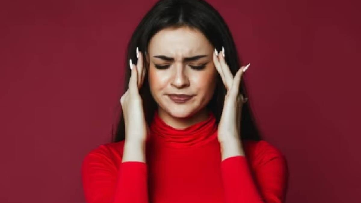 Recurring Headaches May Signal Eye Disease, Experts Warn
