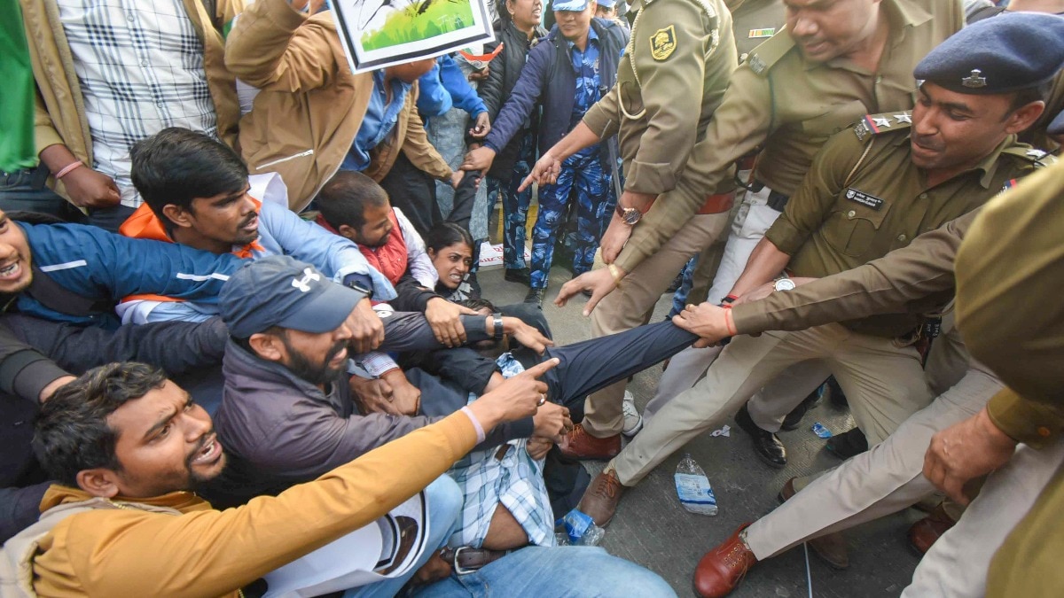 Bihar Government Fast-Tracks Teacher Recruitment Ahead of Student Protests