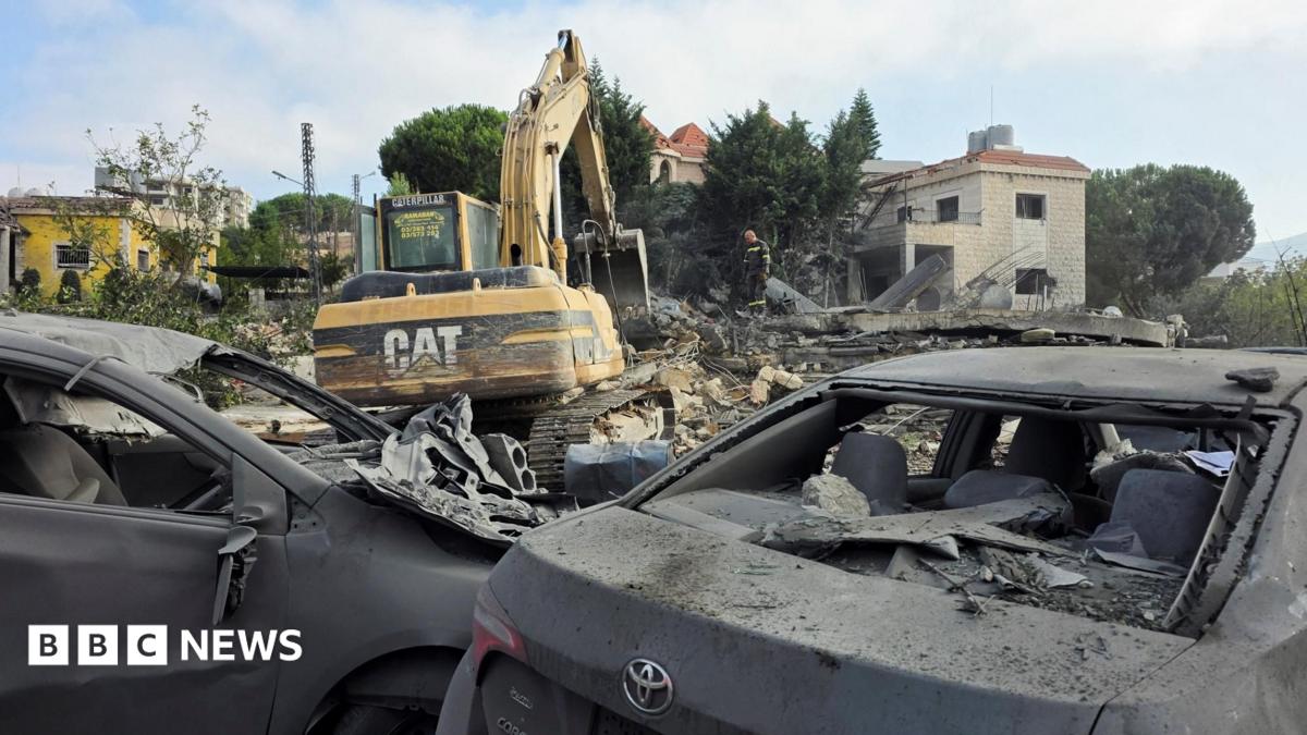 Israeli strikes kill 12 in southern Lebanon, threatening ceasefire