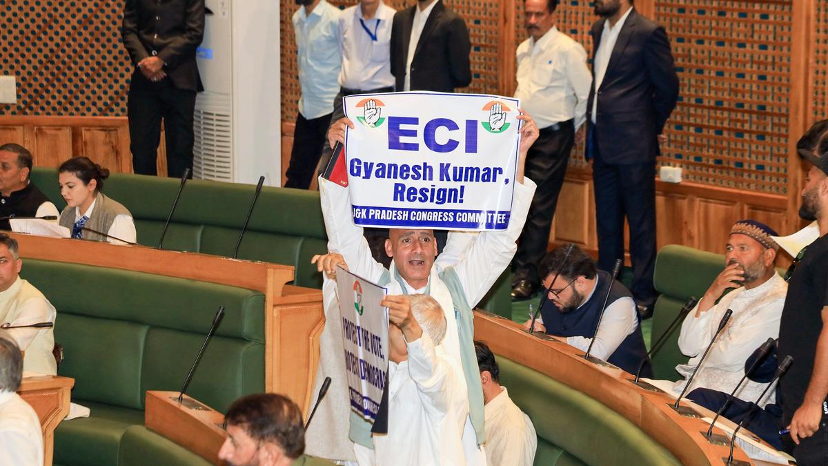 Congress MLAs stage assembly protest demanding CEC's resignation